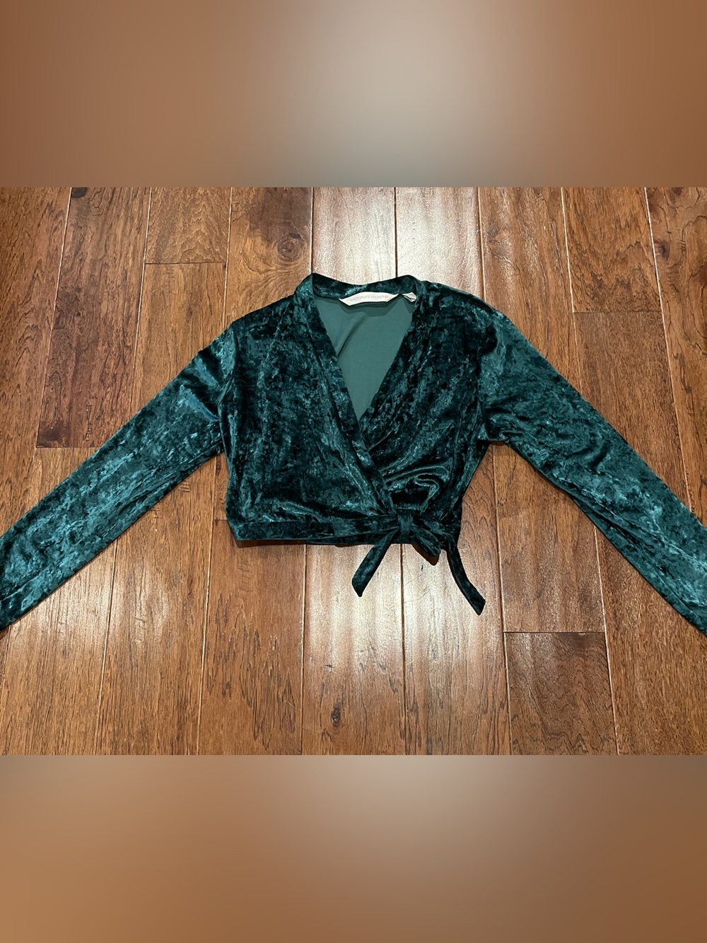 Vintage Victoria’s Secret Y2K Wrap Front Long Sleeve Size M